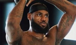 詹姆斯爆料里弗斯视频,揭秘NBA名帅的严苛训练秘诀